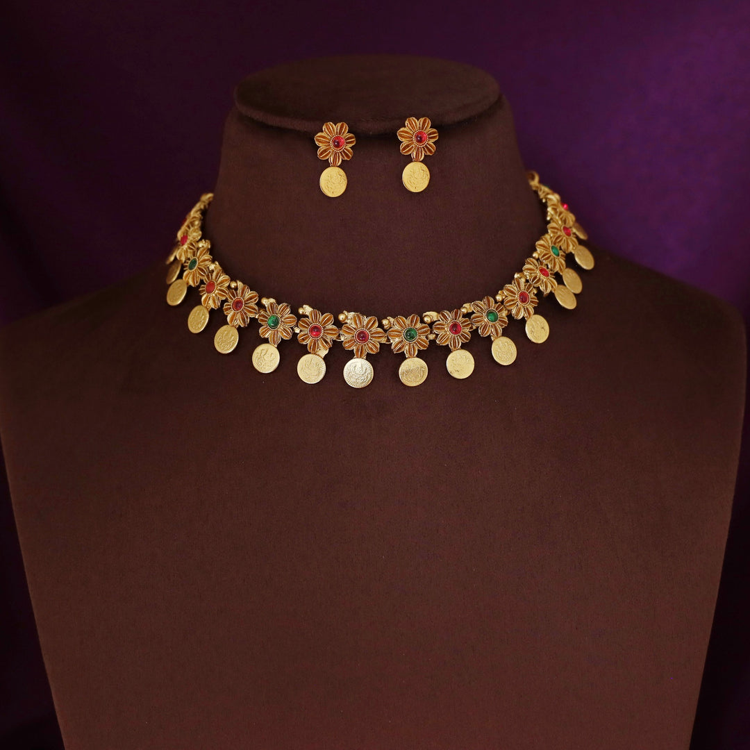 Dhrithika Flower Laya Kashi Short Neckpiece with Earring