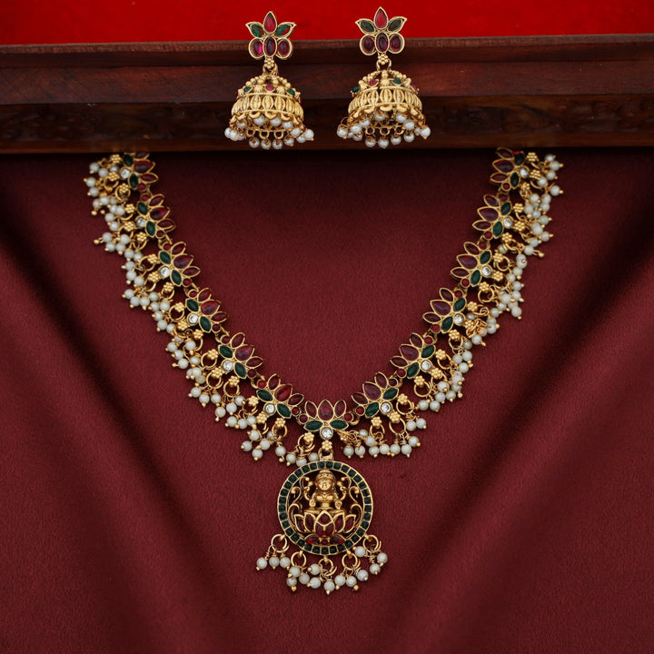 Arusha Lotus Pearl Devi Pendant Neckpiece With Earring