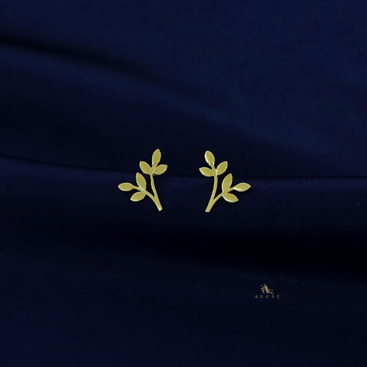 Yaarah Golden Plant Earring
