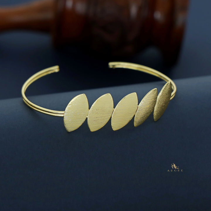 Emilia Gold Leaf Bangle