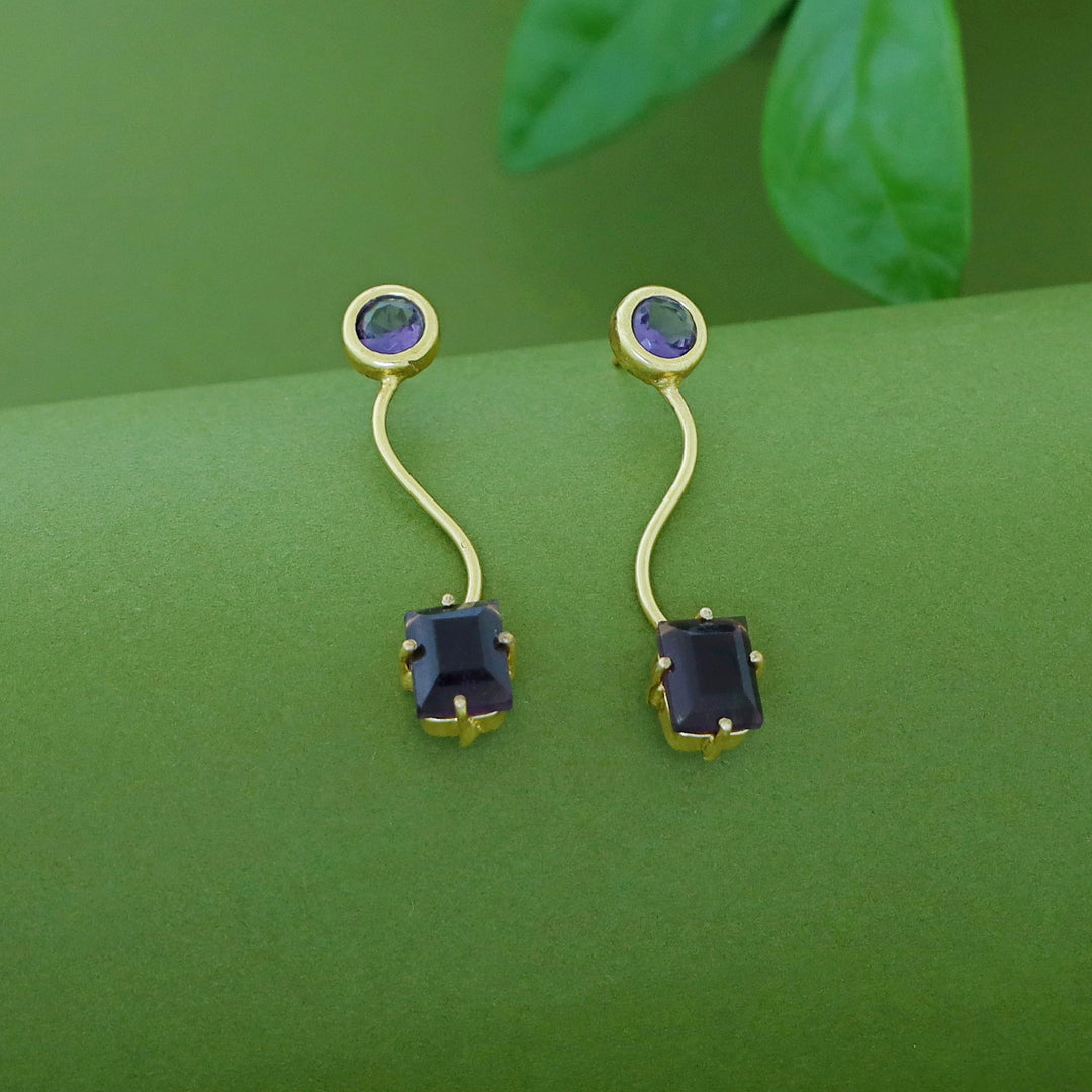 Tusharika Golden Wavy Glossy Earring