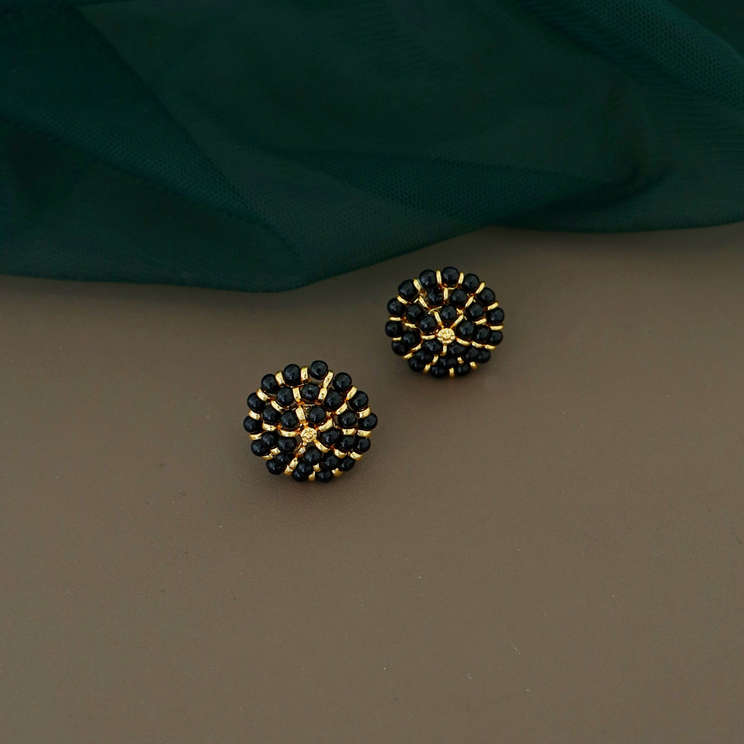 Trinaya Flower Beaded Pearl Earring