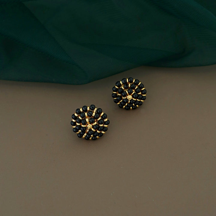 Trinaya Flower Beaded Pearl Earring