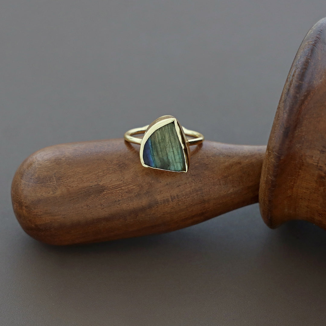 Candidus Raw Stone Rings