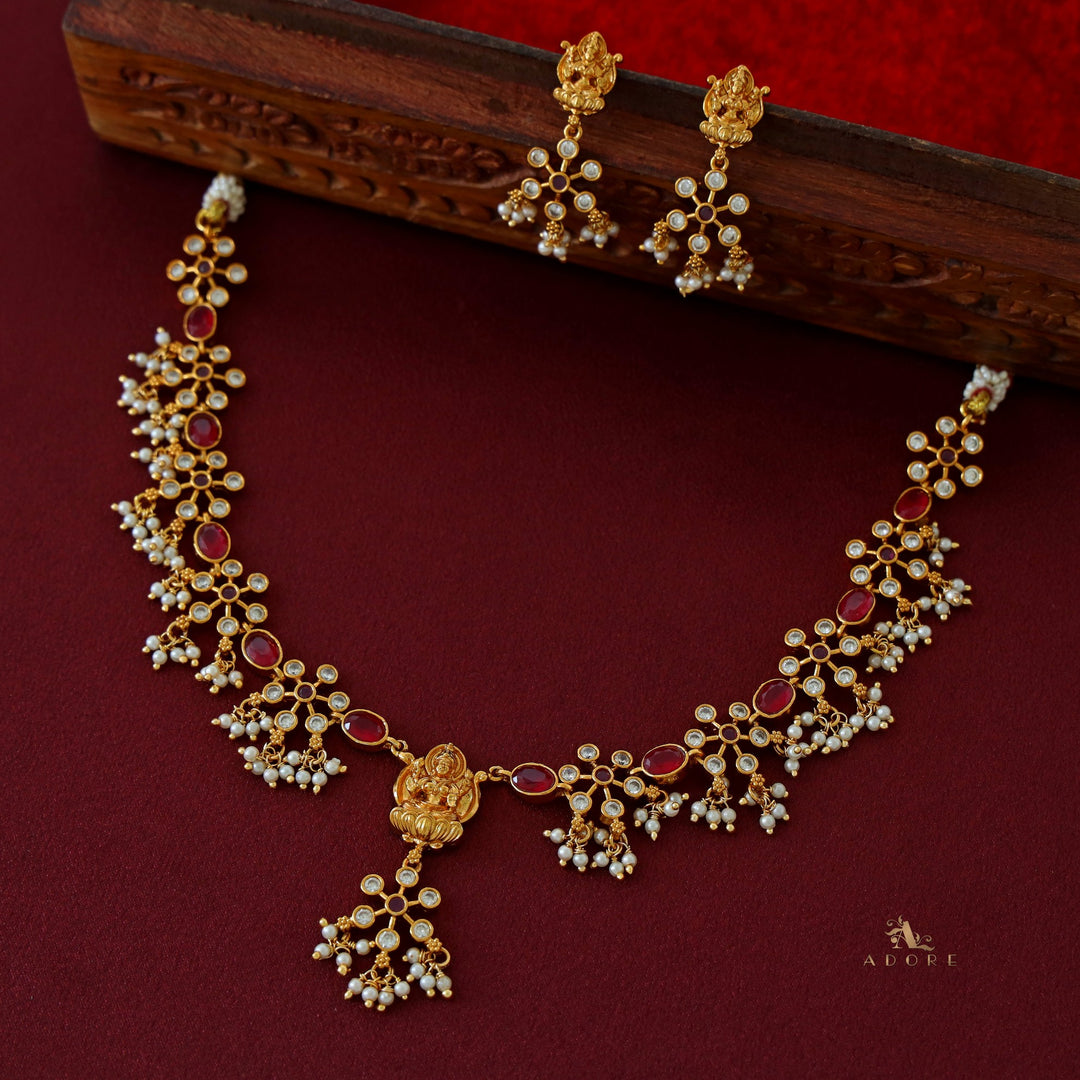 Bhavana Devi Glossy Pearl Cluster Neckpiece with Earring