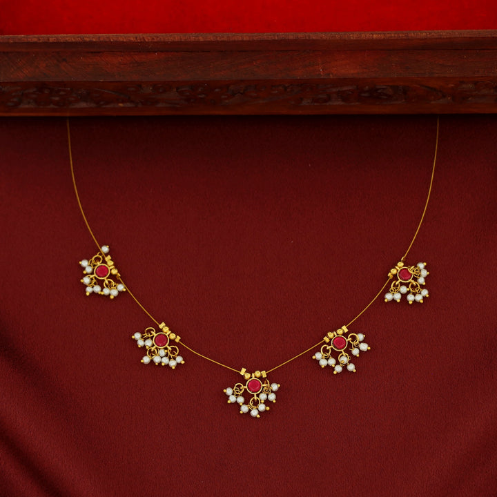 Vihara 5 Mini Glossy Stone Pearl String Neckpiece