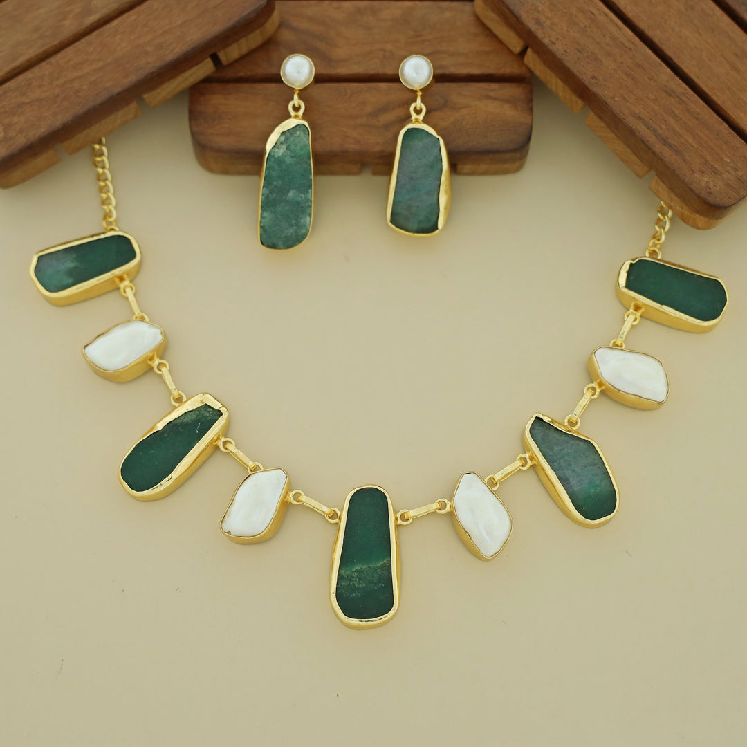 Celeste Raw stone Baroque Short Neckpiece with Earring