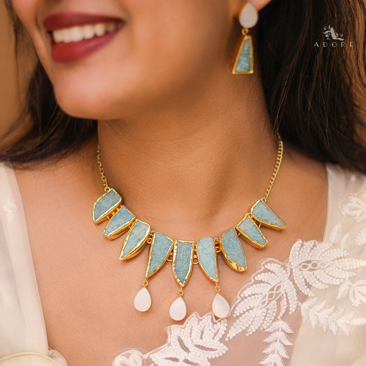 Augusta MOP + Dyed + Raw Stone Short Neckpiece With Earring