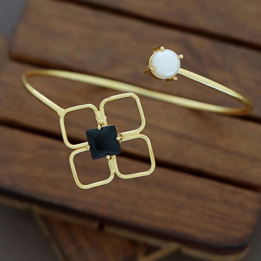 Dione Glossy Square Round Claw Bangle