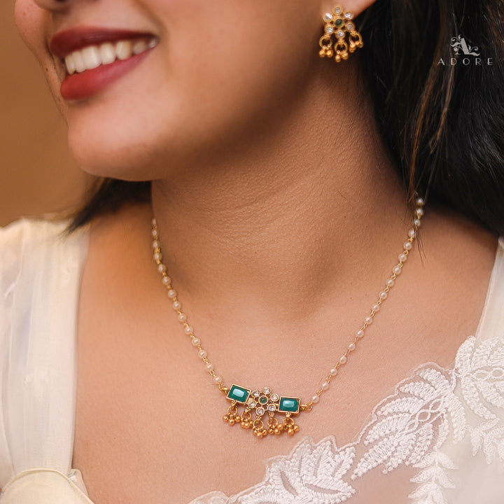Priksha Floral Kemp Pearl Short Neckpiece With Earring