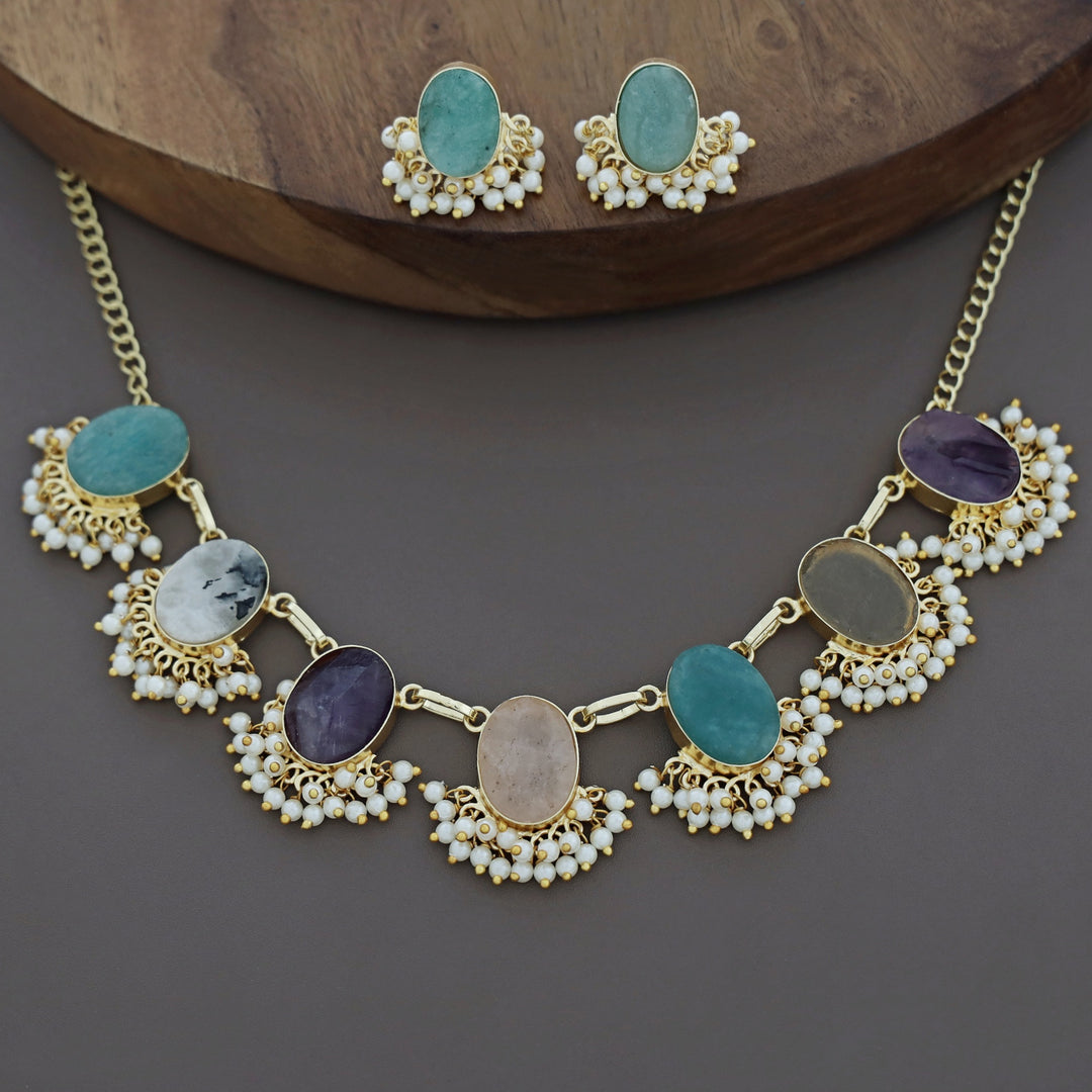 Alessandra Raw Stone Oval Pearl Short Neckpiece With Earring