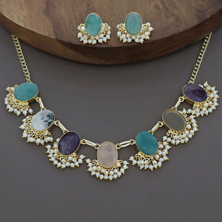 Alessandra Raw Stone Oval Pearl Short Neckpiece With Earring