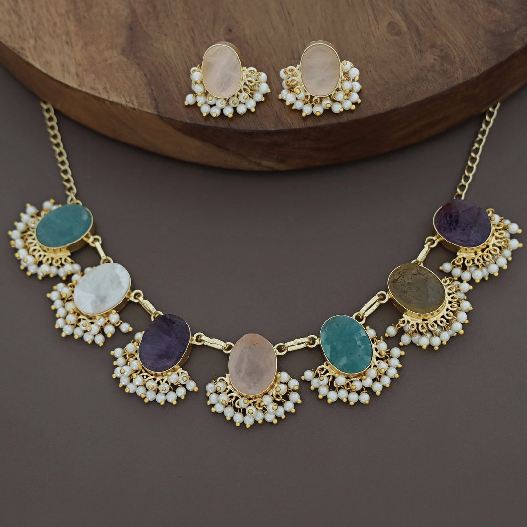 Alessandra Raw Stone Oval Pearl Short Neckpiece With Earring