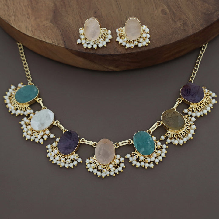 Alessandra Raw Stone Oval Pearl Short Neckpiece With Earring