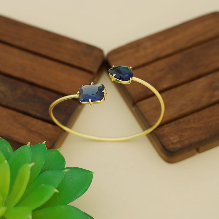 Isla Golden Claw Rectangle Drop Glossy Stone Bangle