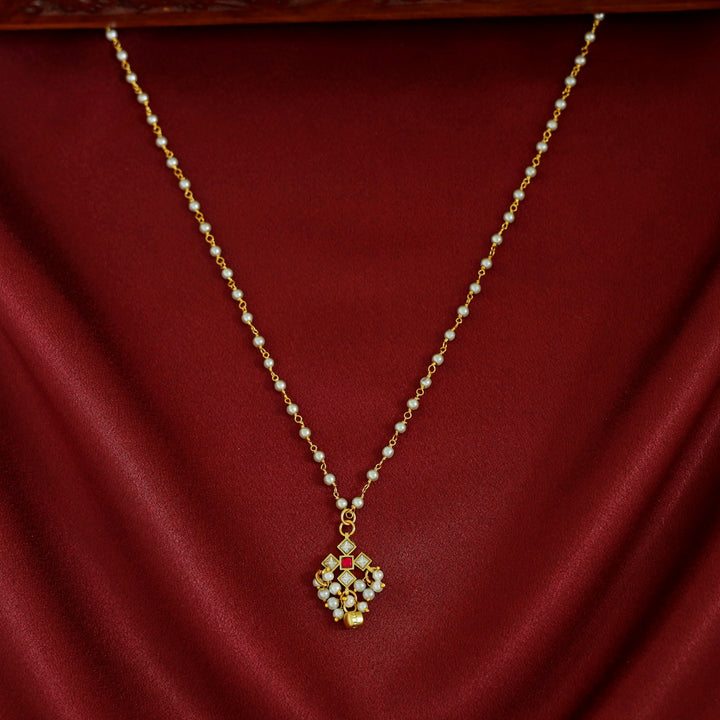 Vinmayi Carly Pearl Long Neckpiece