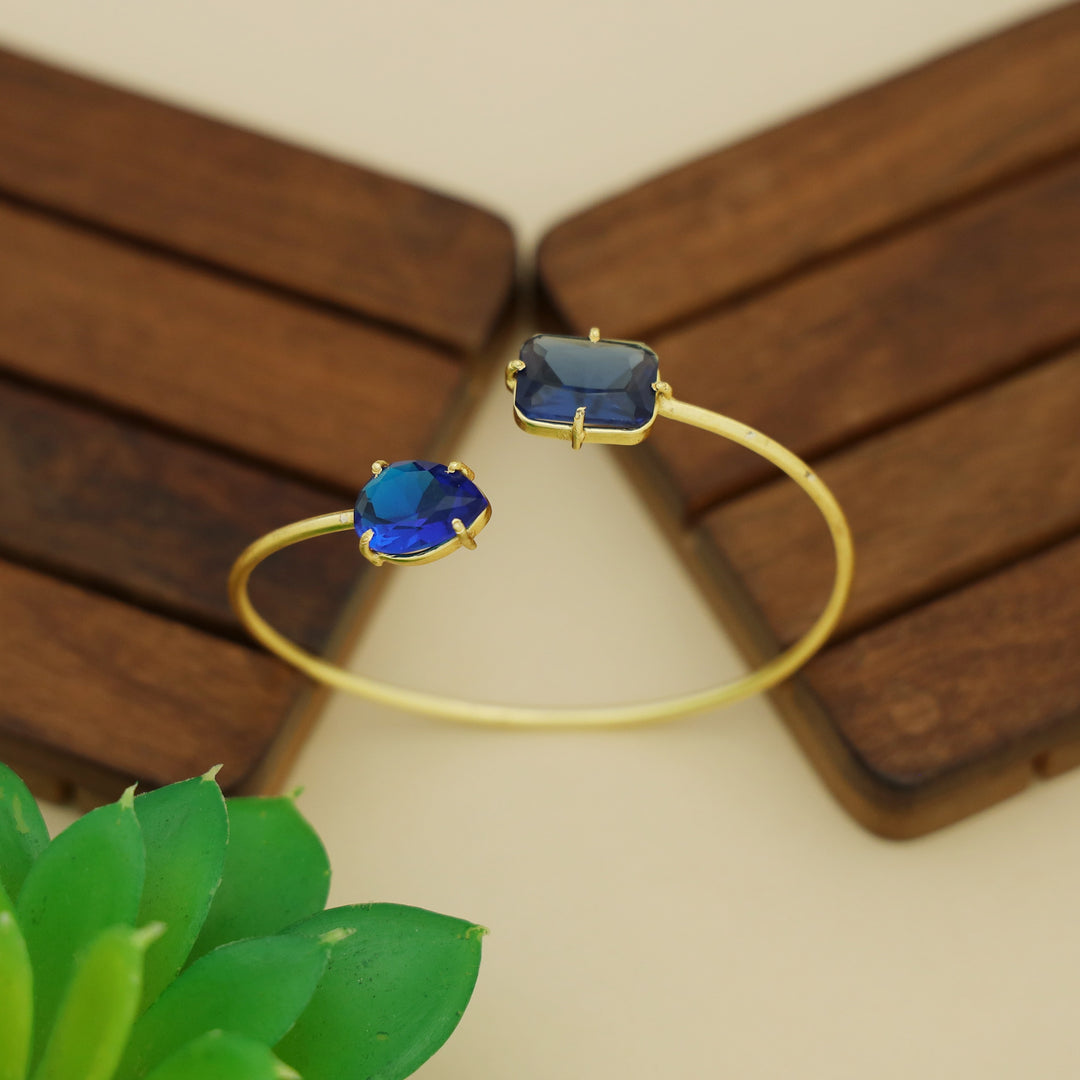 Isla Golden Claw Rectangle Drop Glossy Stone Bangle