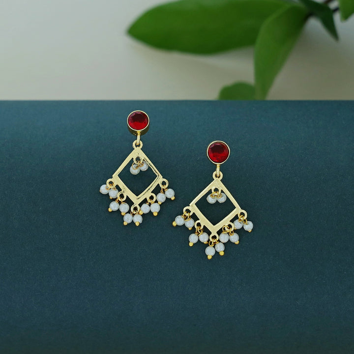 Hyma Glossy Diamond Pearl Earring