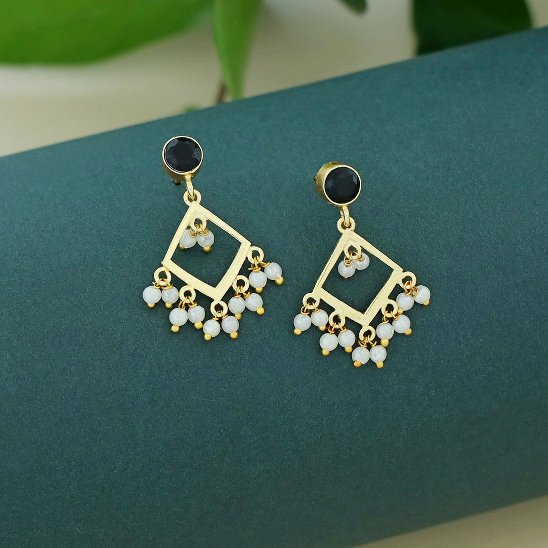 Hyma Glossy Diamond Pearl Earring