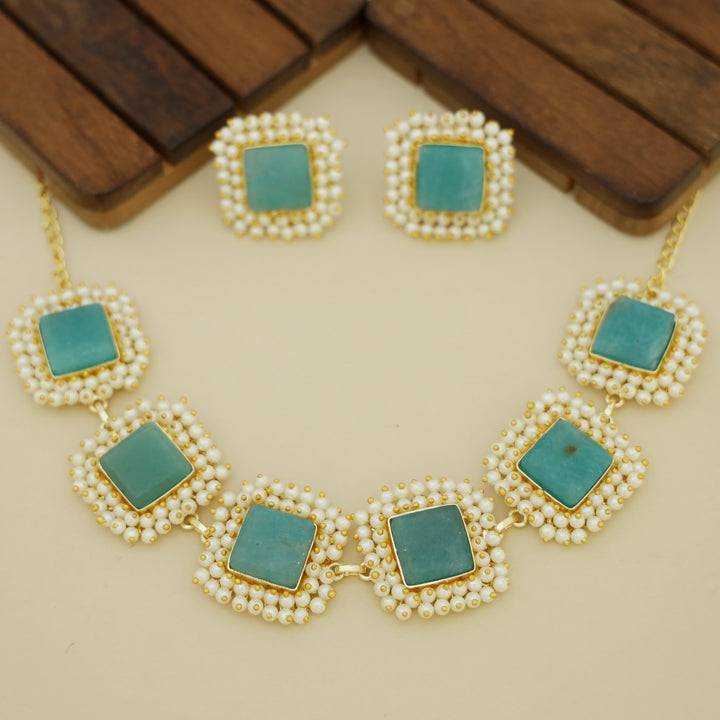 Full Pearl Square Choker With Earring