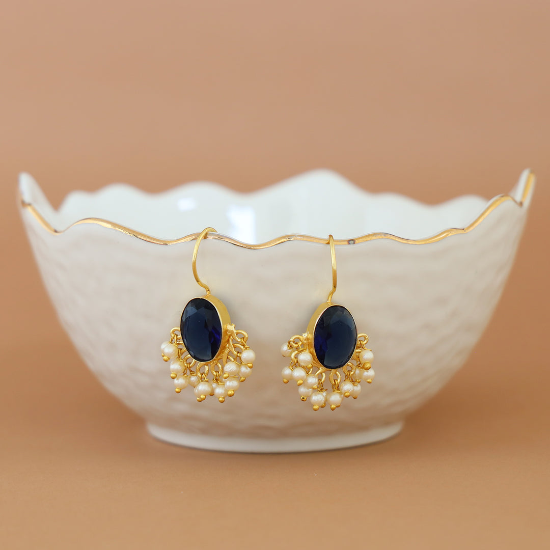 Glossy Oval With Pearl Drop