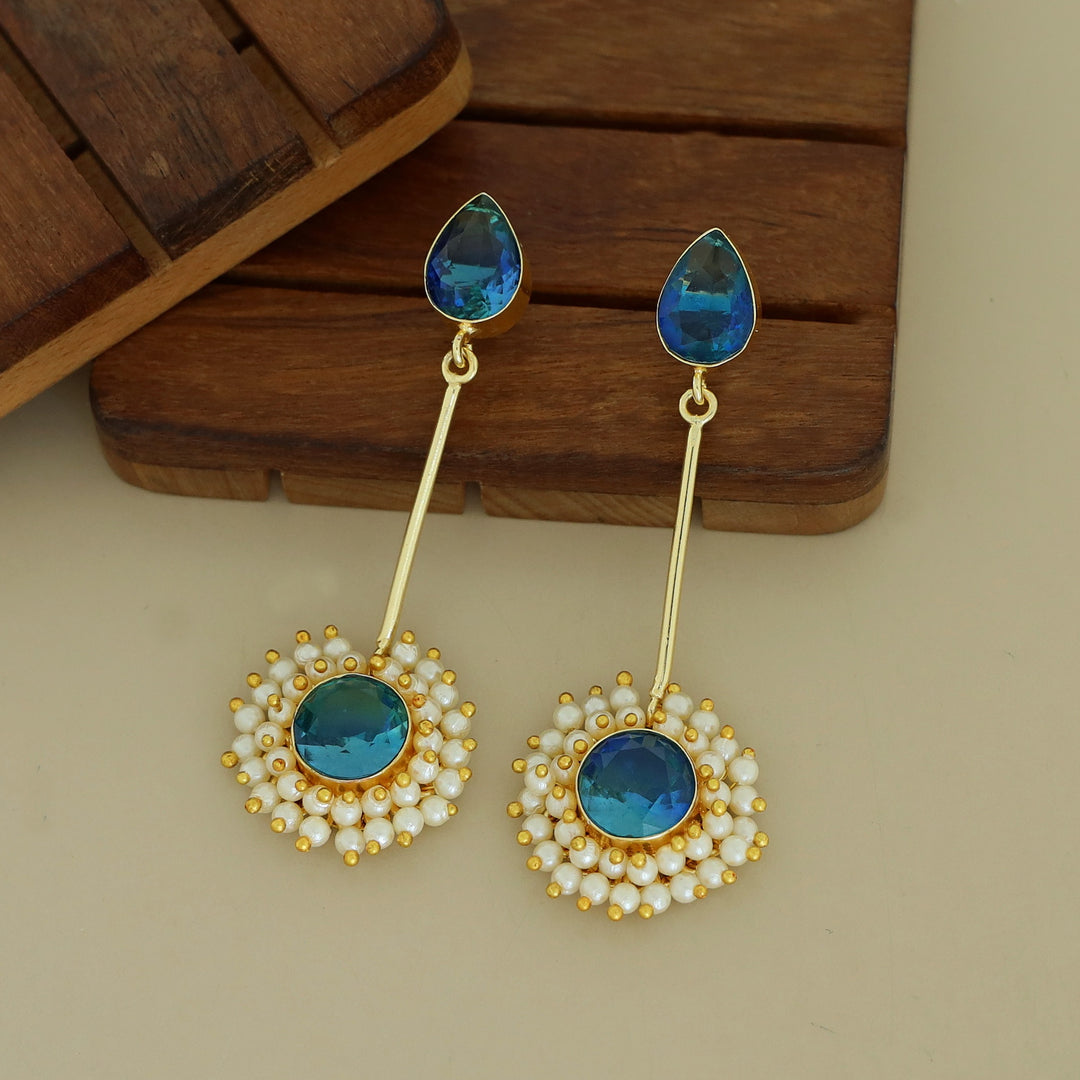 Aabheri Stem Glossy With Pearl Earring