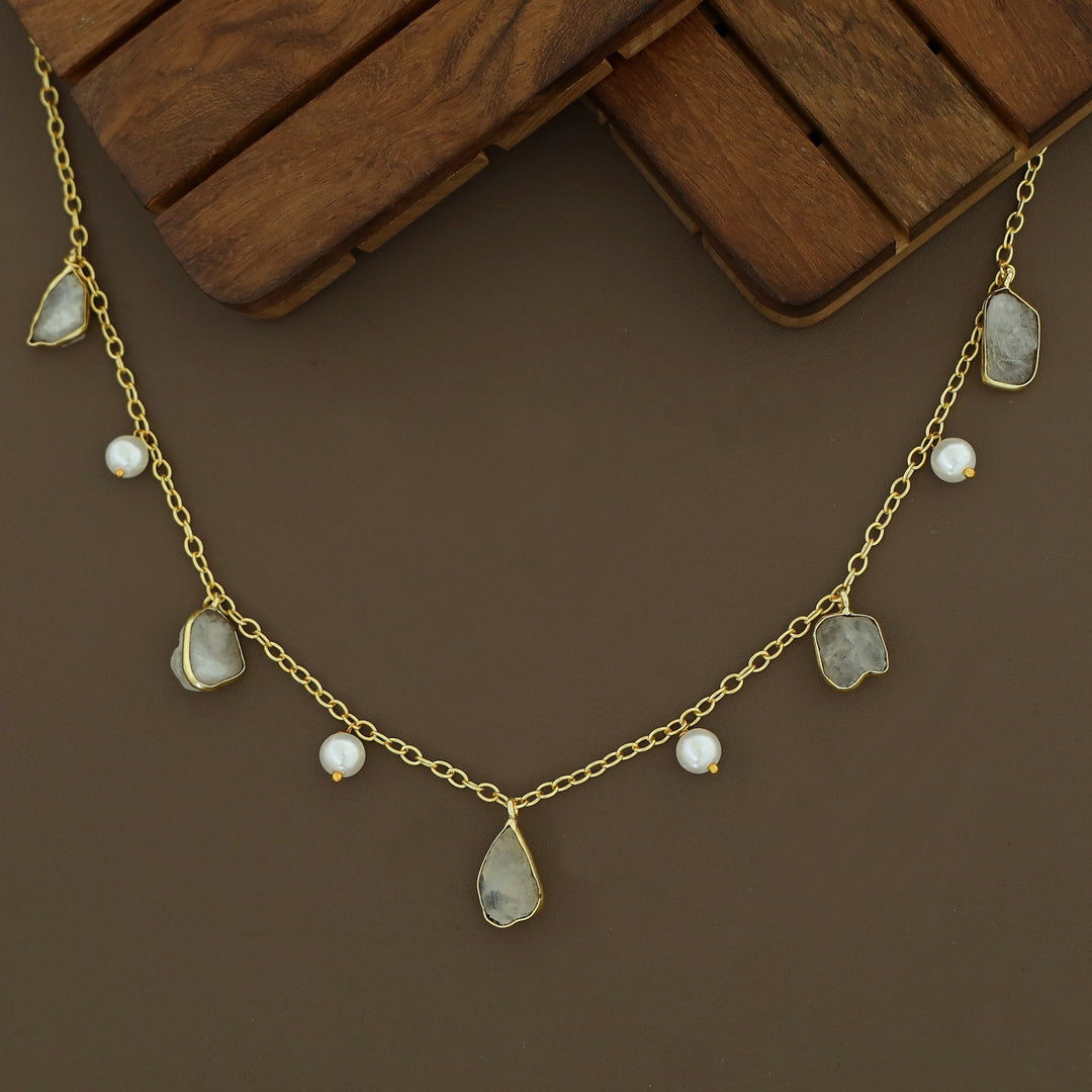 Mawar Raw Stone Pearl Neckpiece