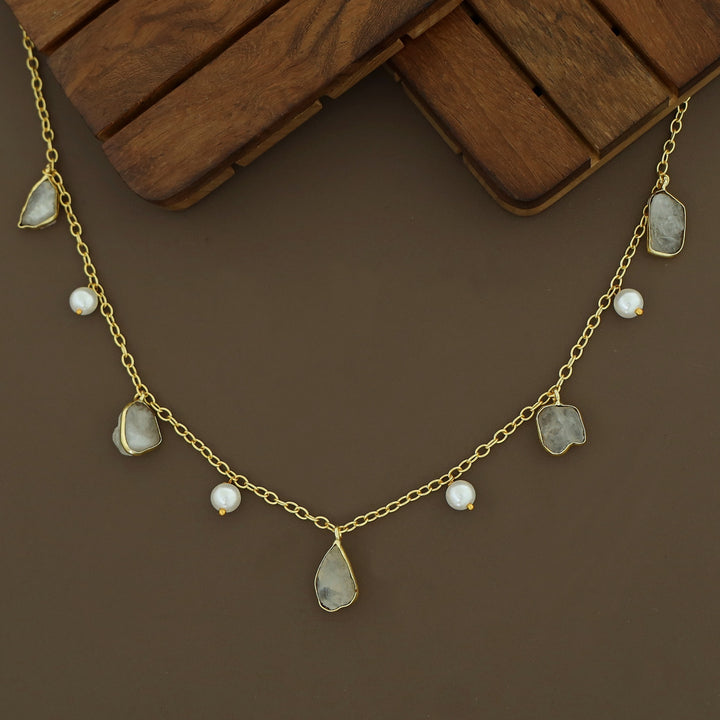 Mawar Raw Stone Pearl Neckpiece