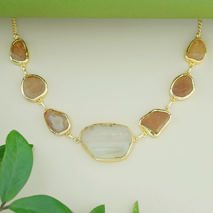 Nishka Agate Neckpiece