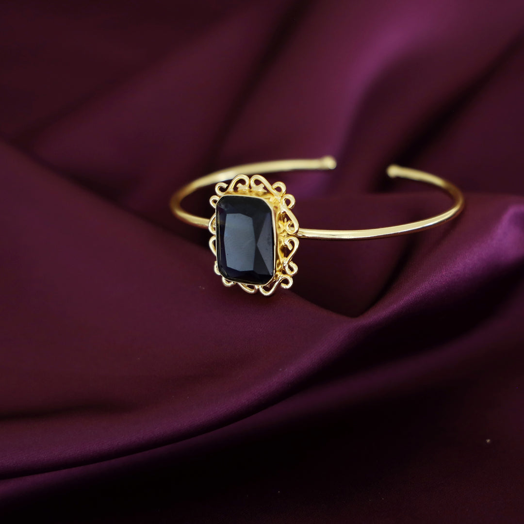 Ritu Golden Rectangle Glossy Bangle