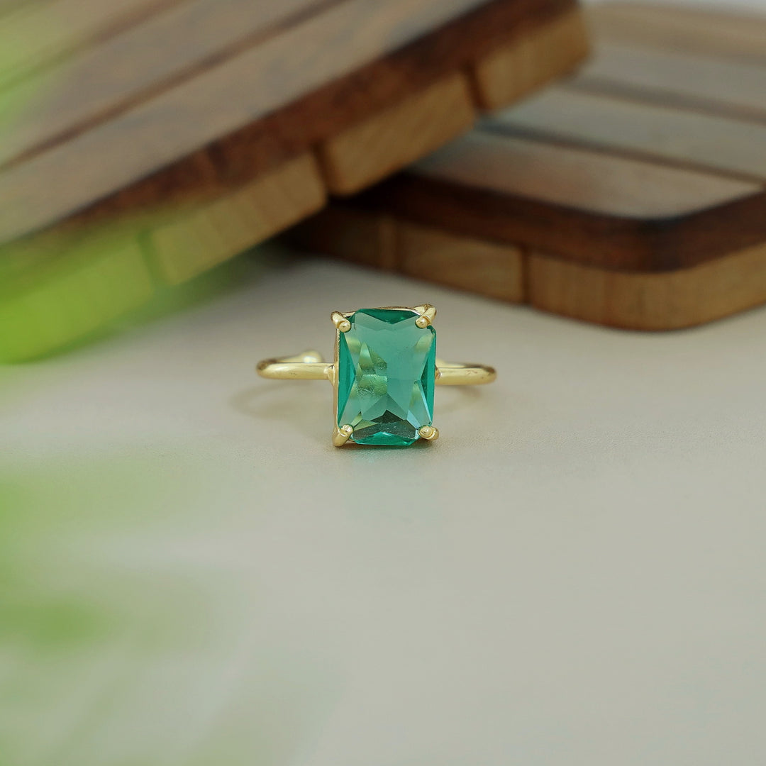 Rinza 4 Claw Glossy Rectangle Ring