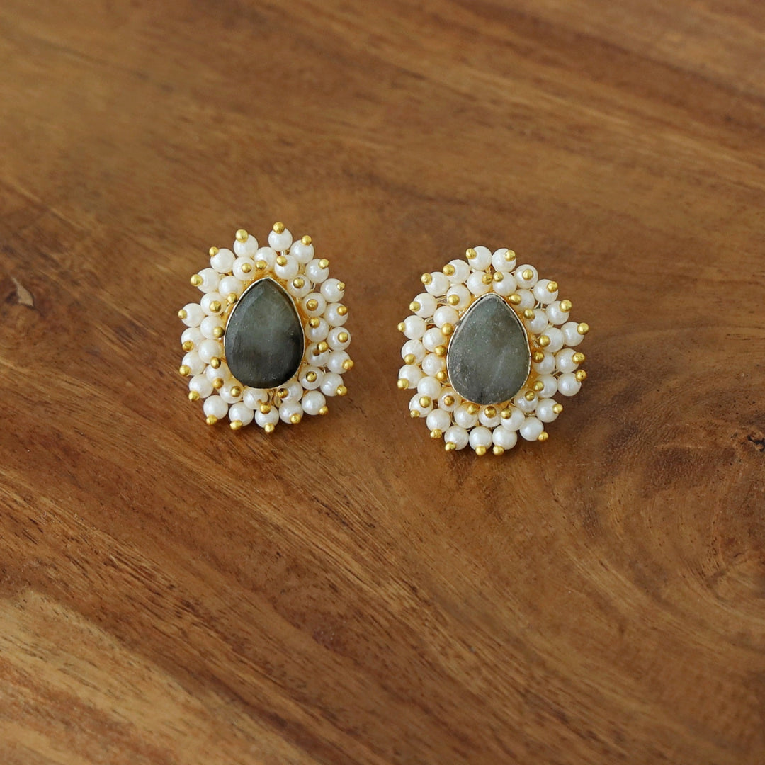 Ahelia Raw Stone Cluster Pearl Earring