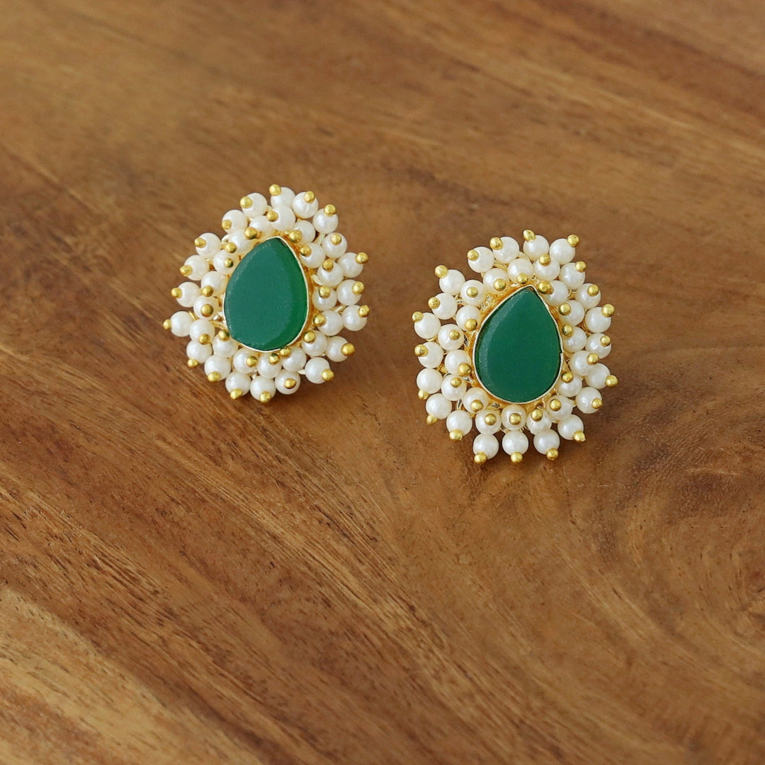 Ahelia Raw Stone Cluster Pearl Earring