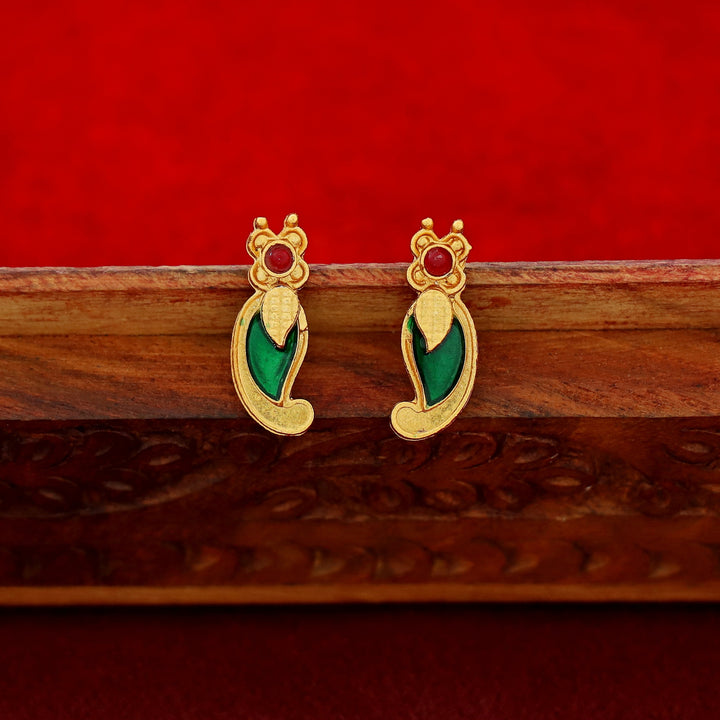 Girinandini Golden Palakka Short Neckpiece With Stud