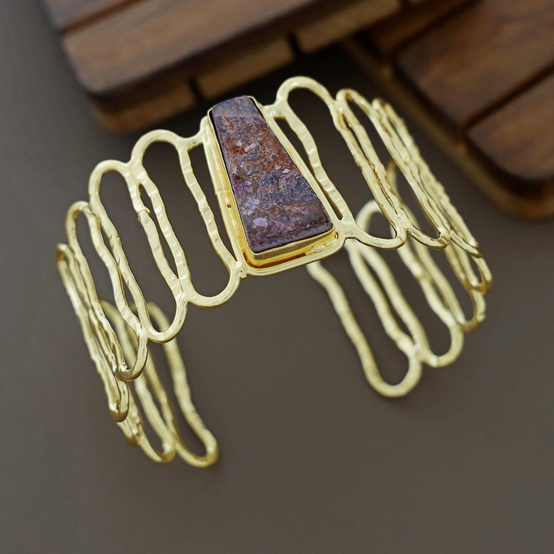 Omisha Golden Hammered Raw Stone Bangle