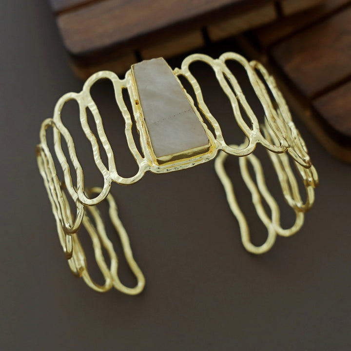Omisha Golden Hammered Raw Stone Bangle