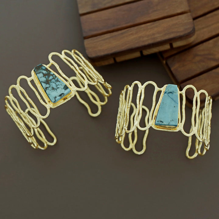 Omisha Golden Hammered Raw Stone Bangle