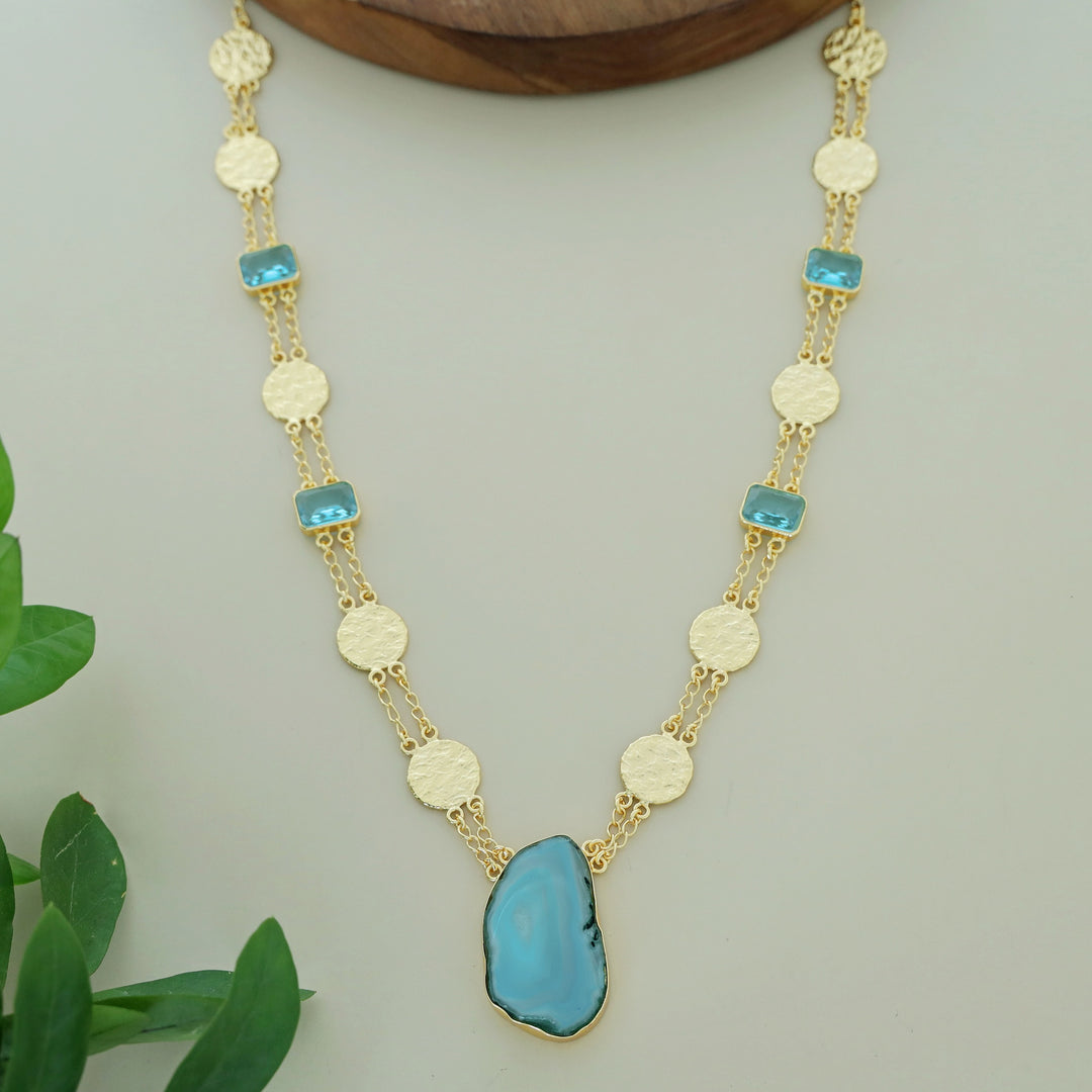 Vama Golden Hammered Circle Glossy + Agate Neckpiece