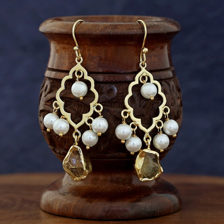 Naurin Hanging Pearl Raw Stone Drop