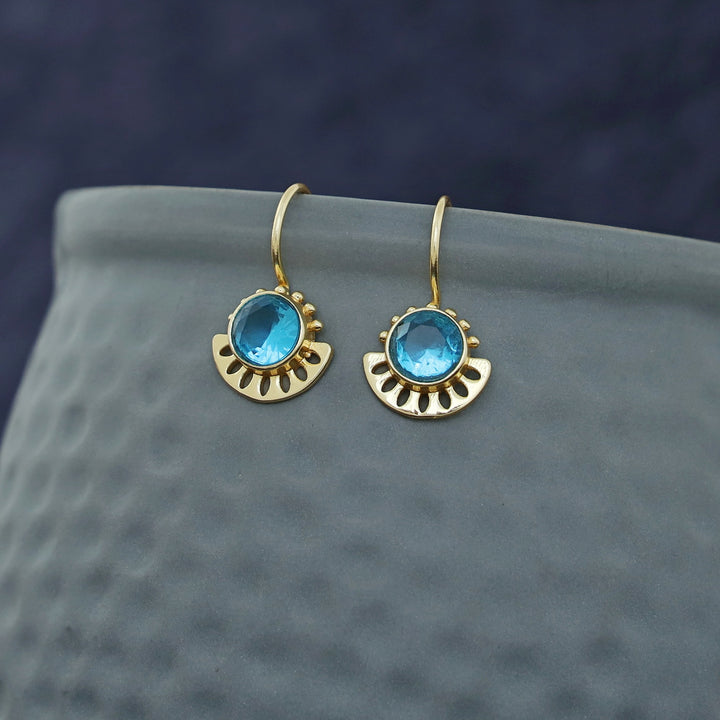 Steny Golden Glossy Stone Drop