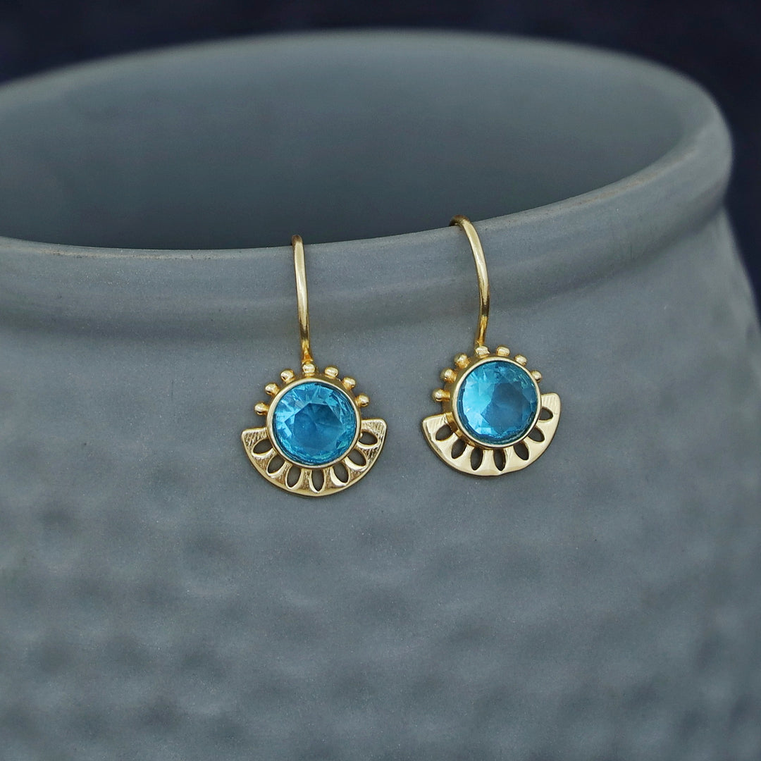 Steny Golden Glossy Stone Drop