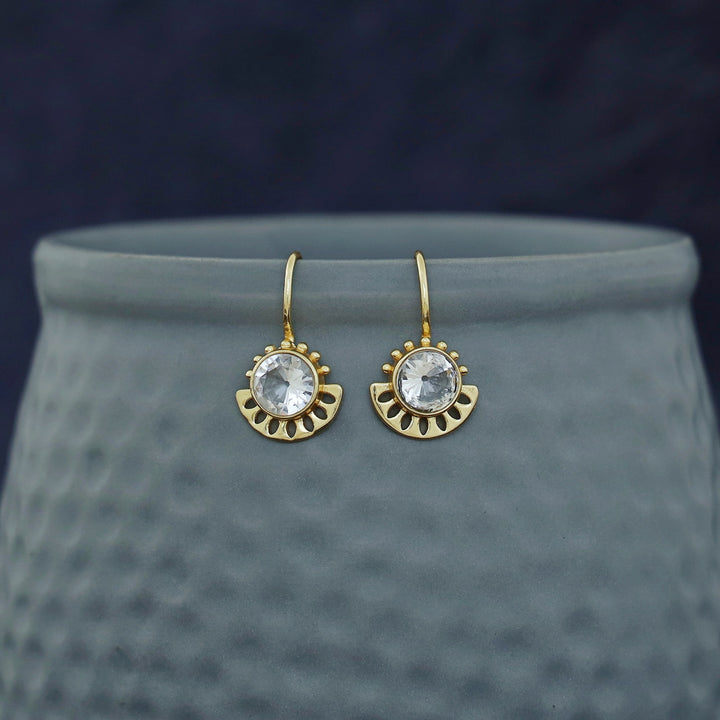 Steny Golden Glossy Stone Drop