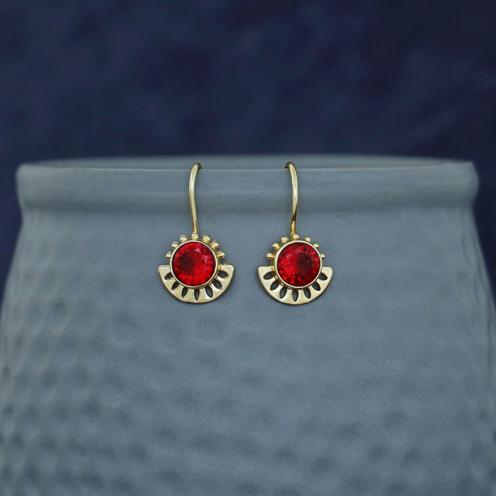 Steny Golden Glossy Stone Drop