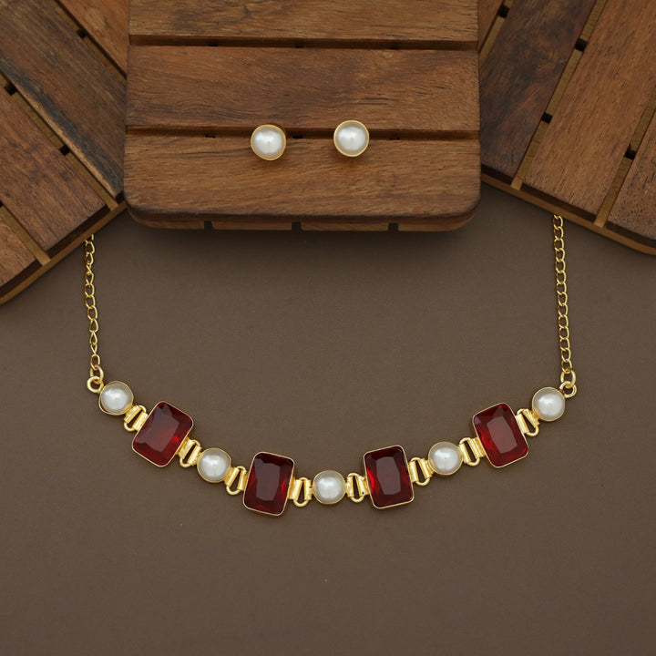 Hima Glossy Rectangle Pearl Choker With Pearl Stud