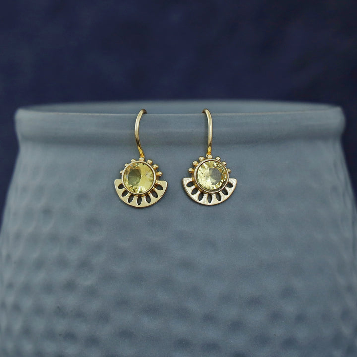Steny Golden Glossy Stone Drop