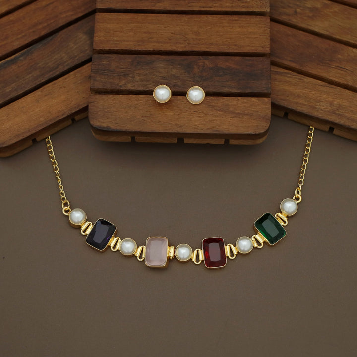 Hima Glossy Rectangle Pearl Choker With Pearl Stud