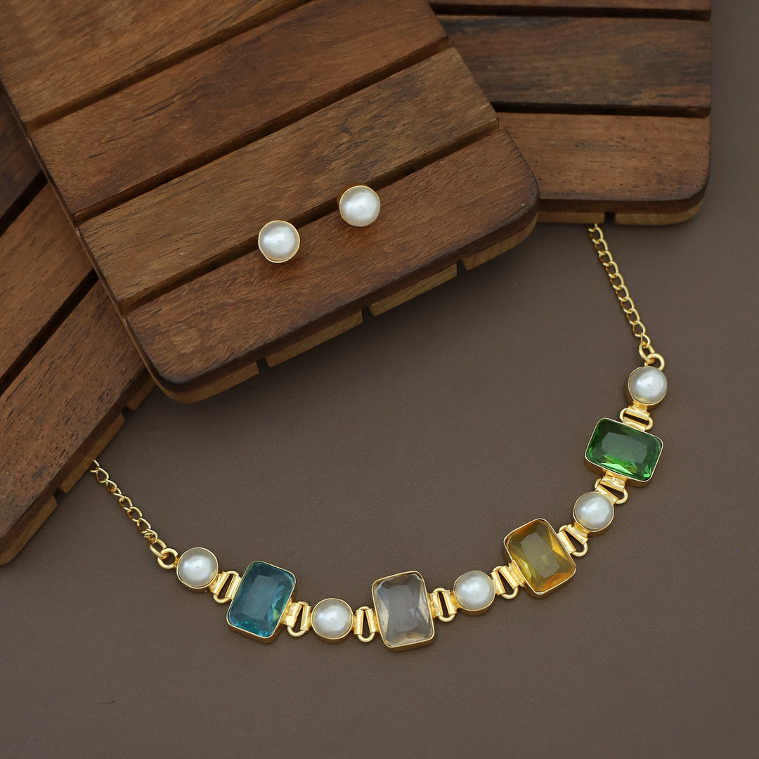 Hima Glossy Rectangle Pearl Choker With Pearl Stud