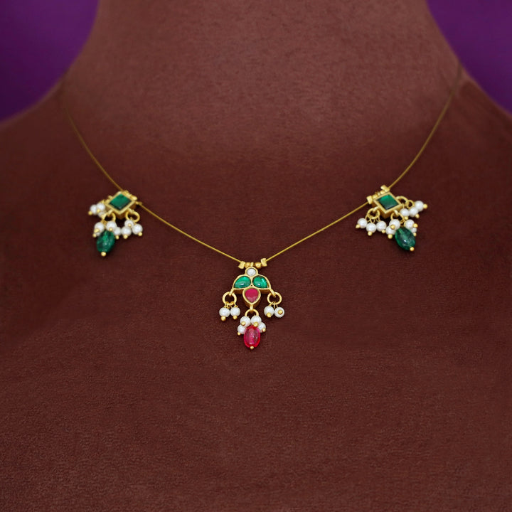 Aadhavi Jadau Kundan Pearl String Neckpiece