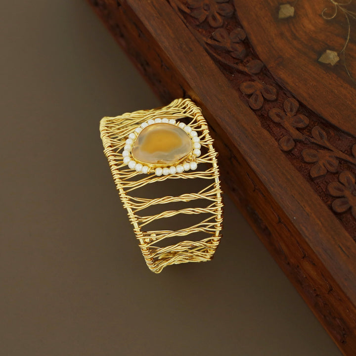 Versha Golden Wired Agate Pearl Bangle