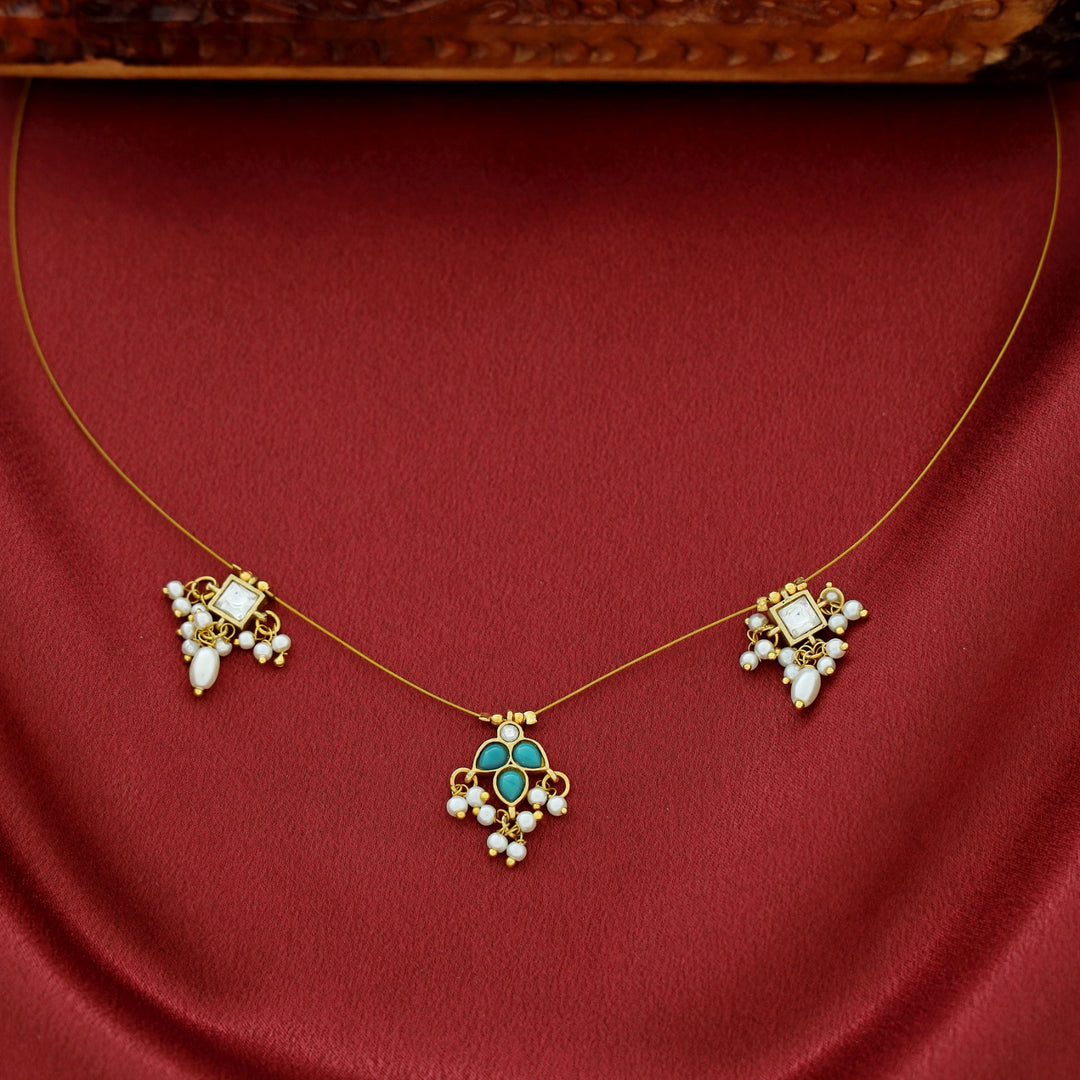 Aadhavi Jadau Kundan Pearl String Neckpiece